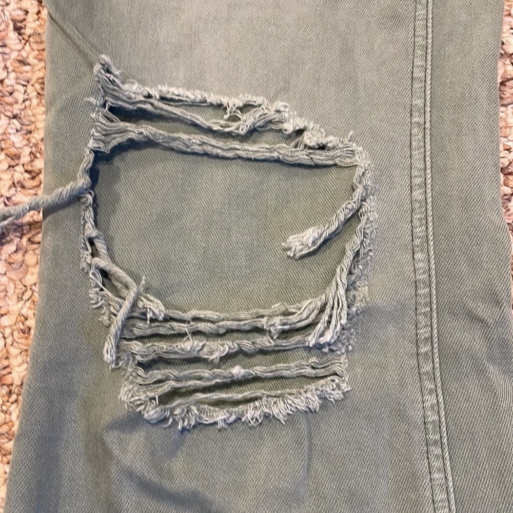 Vervet Distressed Green Jeans - Picture 3 of 8